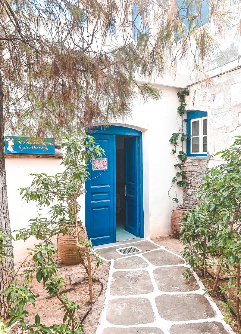 Baths in Kythnos Loutra