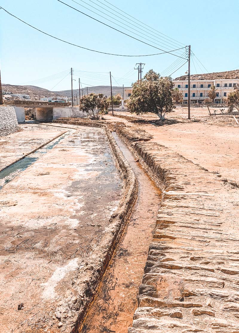 Hot springs Loutra Kythnos