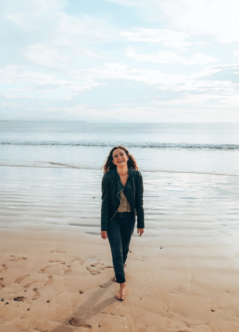 beach essaouira girl