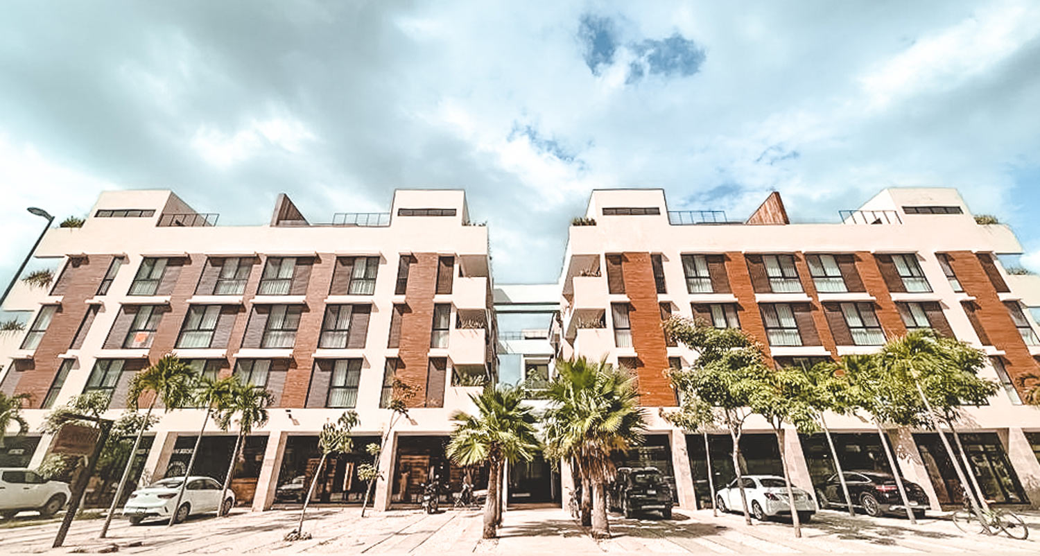 playa del carmen buildings