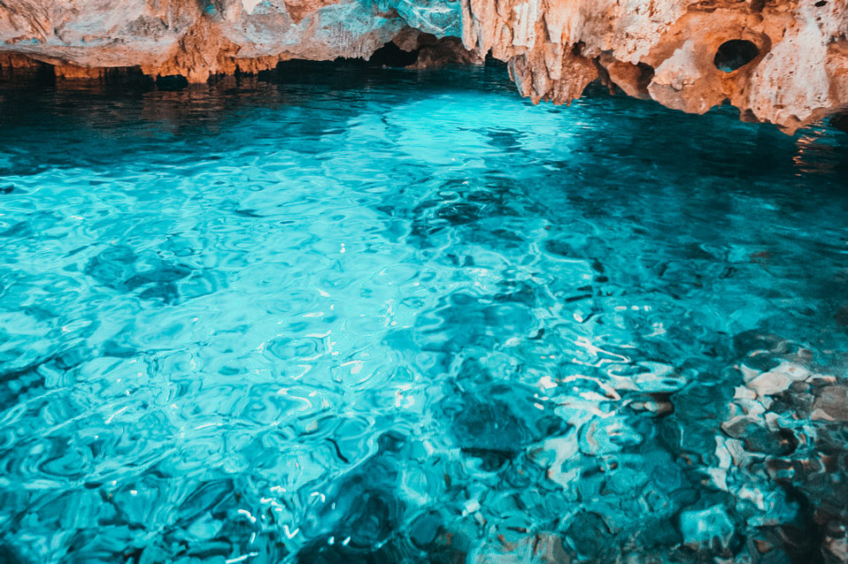 cenote caracol tulum mexico